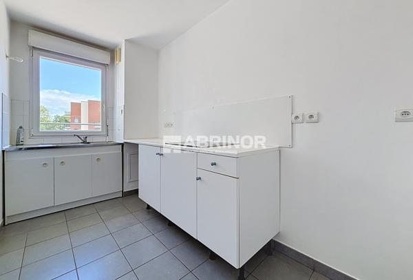 Magnifique appartement T3 récent avec terrasse et parking en sous-sol situé au pied des commerces MARCQ EN BAROEUL