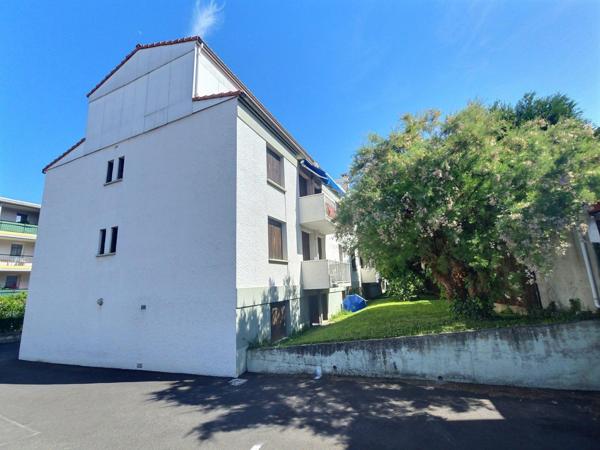 Exclusivité CLERMONT-FERRAND, appartement de type 2 avec garage et cave