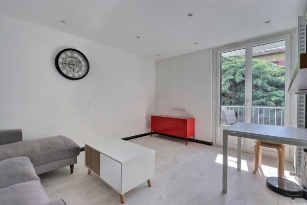 Exclusivité CLERMONT-FERRAND, appartement de type 2 avec garage et cave