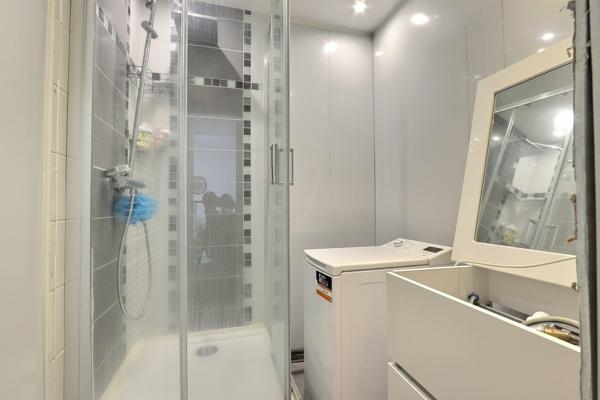 Exclusivité CLERMONT-FERRAND, appartement de type 2 avec garage et cave