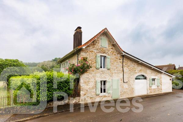 MAISON DU XVIIIe restaurée avec goût