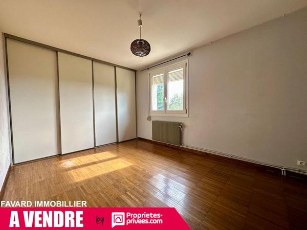 Grande maison familiale 238 m² - 7 chambres - jardin & garages - Brive-la-Gaillarde