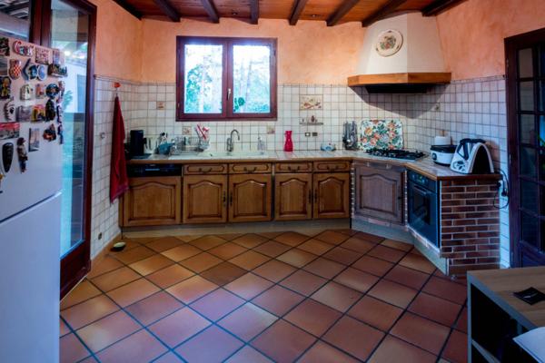 Maison à vendre 6 pièces LA CROIX BLANCHE (47)-Grand garage et Grand terrain