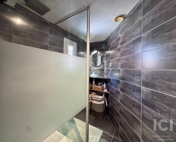 Maison - 2 chambres - 73m² - Saint Etienne De Montluc