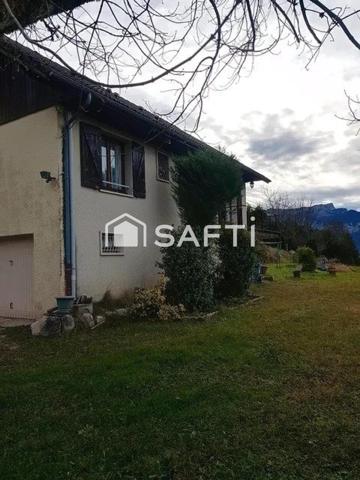 Maison de 1981 de 75m² sans vis à vis sur une magnifique parcelle de 2277m² avec une vue exceptionnelle sur la Chartreuse