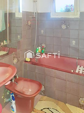 Maison de 1981 de 75m² sans vis à vis sur une magnifique parcelle de 2277m² avec une vue exceptionnelle sur la Chartreuse