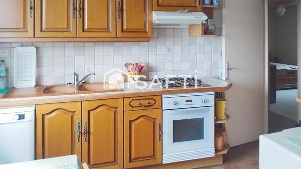 Maison de 1981 de 75m² sans vis à vis sur une magnifique parcelle de 2277m² avec une vue exceptionnelle sur la Chartreuse