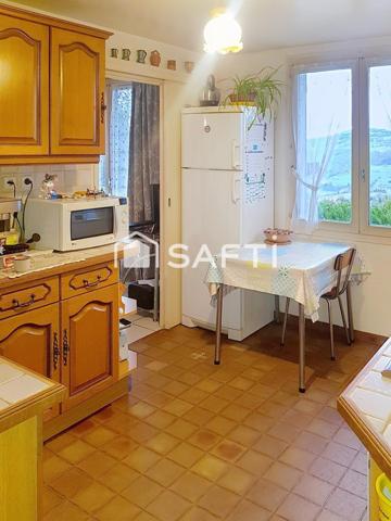 Maison de 1981 de 75m² sans vis à vis sur une magnifique parcelle de 2277m² avec une vue exceptionnelle sur la Chartreuse