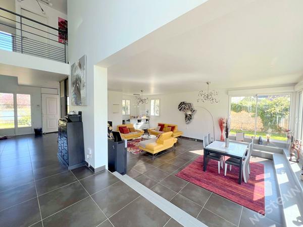 MAISON ARCHITECTE 15 min MARINES 7 pièce(s) - 243 m2