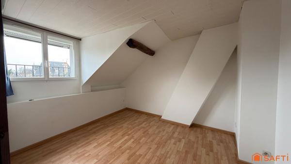 Centre ville, petit immeuble