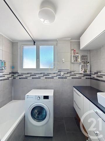Appartement F4 à vendre  4 pièces - 80,26 m 2   GRASSE  - 06