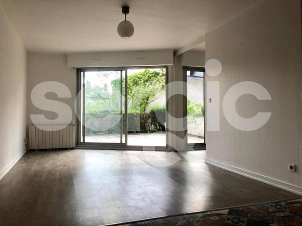 Location 2 Pieces 43 49100 Angers 23 0709 02 0022