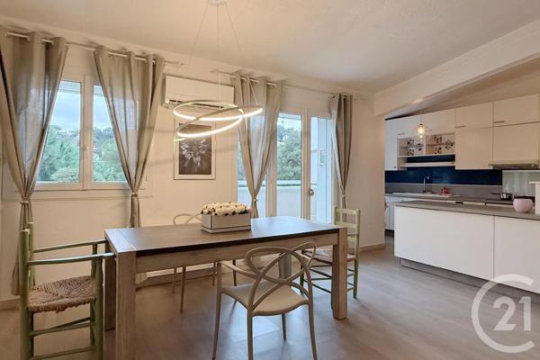 Appartement Duplex à vendre  4 pièces - 87,89 m 2   CAVALAIRE SUR MER  - 83