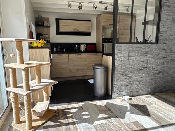 Maison de ville avec terrasse