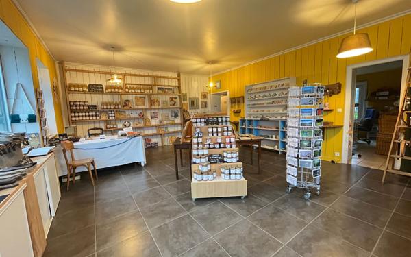 Maison à vendre    10 pièces • 419,15 m2 Plounévez-Quintin