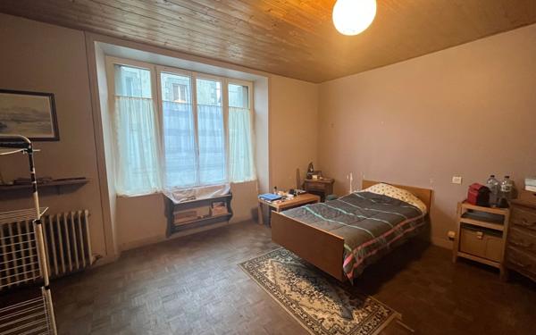 Maison à vendre    10 pièces • 419,15 m2 Plounévez-Quintin