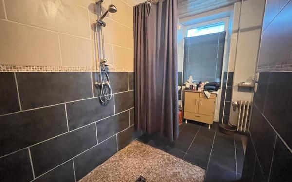 Maison à vendre    10 pièces • 419,15 m2 Plounévez-Quintin