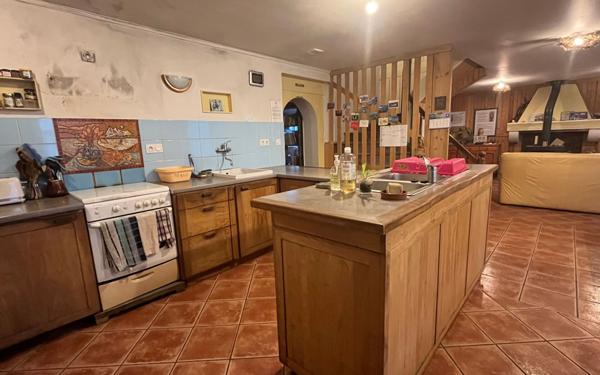 Maison à vendre    10 pièces • 419,15 m2 Plounévez-Quintin