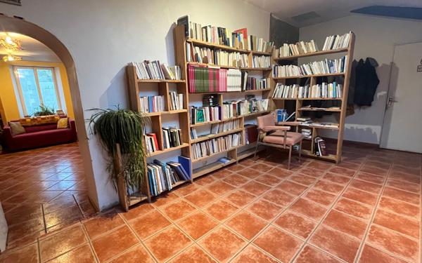 Maison à vendre    10 pièces • 419,15 m2 Plounévez-Quintin