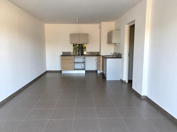 Appartement JUVIGNAC 59.7 m²