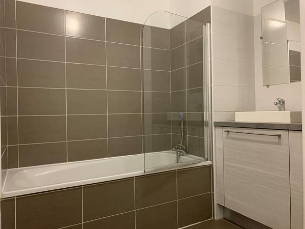 Appartement JUVIGNAC 59.7 m²