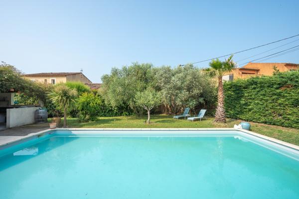 Villa familiale T5 avec piscine et pool-house à Villelaure