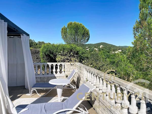 Maison à vendre  3 pièces - 88,79 m 2   MONTAUROUX  - 83