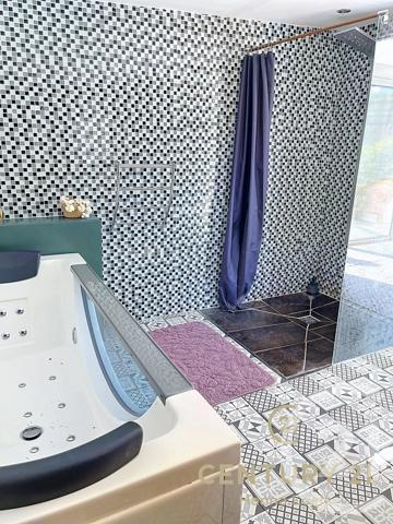 Maison à vendre  3 pièces - 88,79 m 2   MONTAUROUX  - 83
