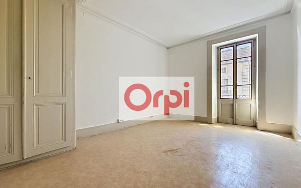 Appartement à louer    4 pièces • 110 m2 Annemasse