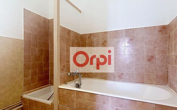 Appartement à louer    4 pièces • 110 m2 Annemasse