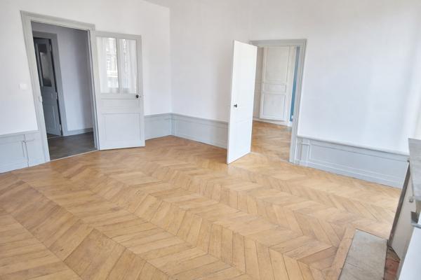 APPARTEMENT – PROCHE PLACE GAILLARD