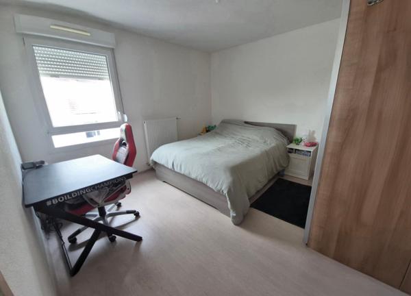 ? Appartement lumineux avec balcon, garage et parking, idéal pour un premier achat ou un investissement à Wittelsheim !