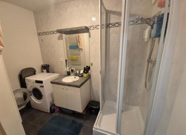 ? Appartement lumineux avec balcon, garage et parking, idéal pour un premier achat ou un investissement à Wittelsheim !