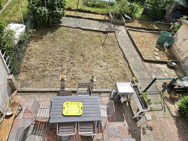 Maison mitoyenne au calme