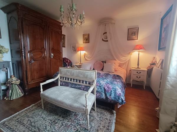 COUTRAS (33230) – MAISON LUMINEUSE 140 M² SUR 1480 M² DE TERRAIN – CALME, CONFORT & PROXIMITÉ !