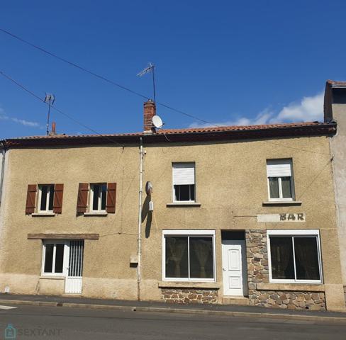 VISITE VIRTUELLE AGREABLE MAISON DE VILLAGE DE 192 M2 PLEINE DE CHARME.