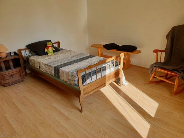 VISITE VIRTUELLE AGREABLE MAISON DE VILLAGE DE 192 M2 PLEINE DE CHARME.