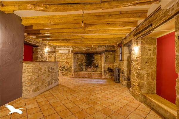 Immeuble à vendre |  Cublac |  320 m²