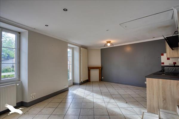 Immeuble à vendre |  Cublac |  320 m²