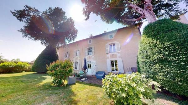 Maison à vendre |  Neuville-de-Poitou |  5 pièces | 201 m²