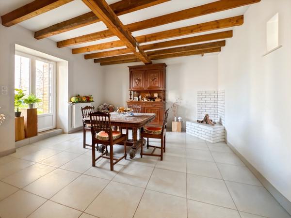 Saint-Germain-au-Mont-d'Or (69650) À VENDRE – Charmante maison rénovée à Saint-Germain (62 m² + combles aménageables)