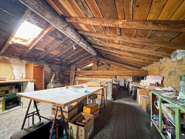 Saint-Germain-au-Mont-d'Or (69650) À VENDRE – Charmante maison rénovée à Saint-Germain (62 m² + combles aménageables)