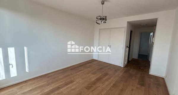 Location Studio 28.97 m² - Tours 37000