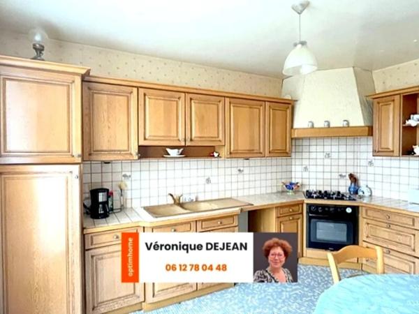 Maison à vendre 5 pièces/4 chambres - terrain 1057 m² - LA ROCHE BLANCHE (63670)
