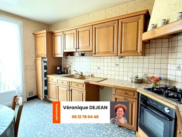 Maison à vendre 5 pièces/4 chambres - terrain 1057 m² - LA ROCHE BLANCHE (63670)