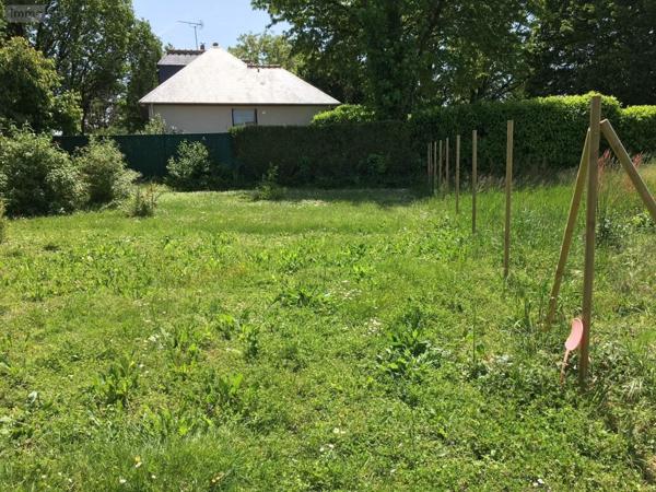 Terrain à Batir à vendre à Esvres dans l'Indre-et-Loire (37320), ref : 034/2203781