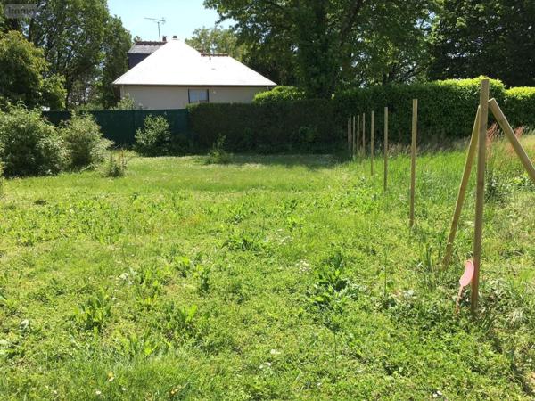 Terrain à Batir à vendre à Esvres dans l'Indre-et-Loire (37320), ref : 034/2203781