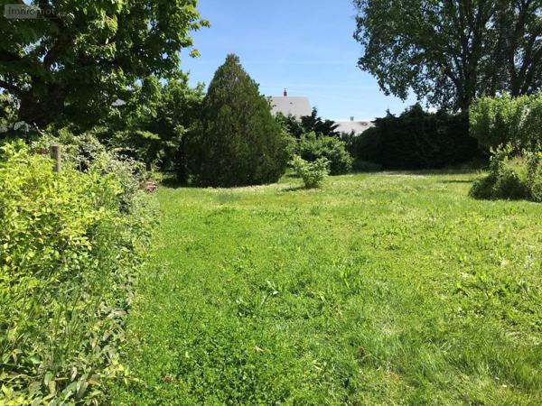 Terrain à Batir à vendre à Esvres dans l'Indre-et-Loire (37320), ref : 034/2203781