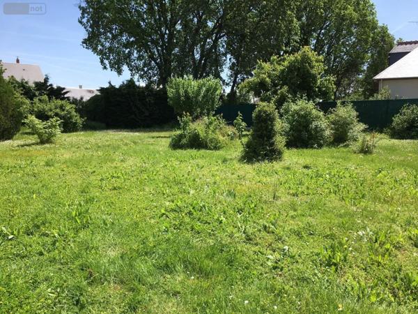 Terrain à Batir à vendre à Esvres dans l'Indre-et-Loire (37320), ref : 034/2203781