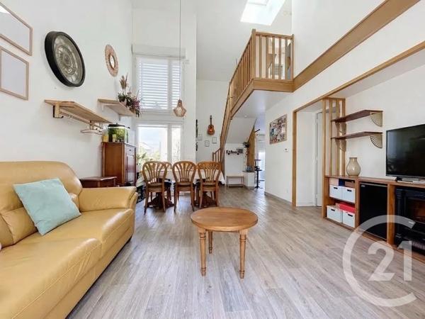 Maison à vendre  4 pièces - 86 m 2   MOISSY CRAMAYEL  - 77